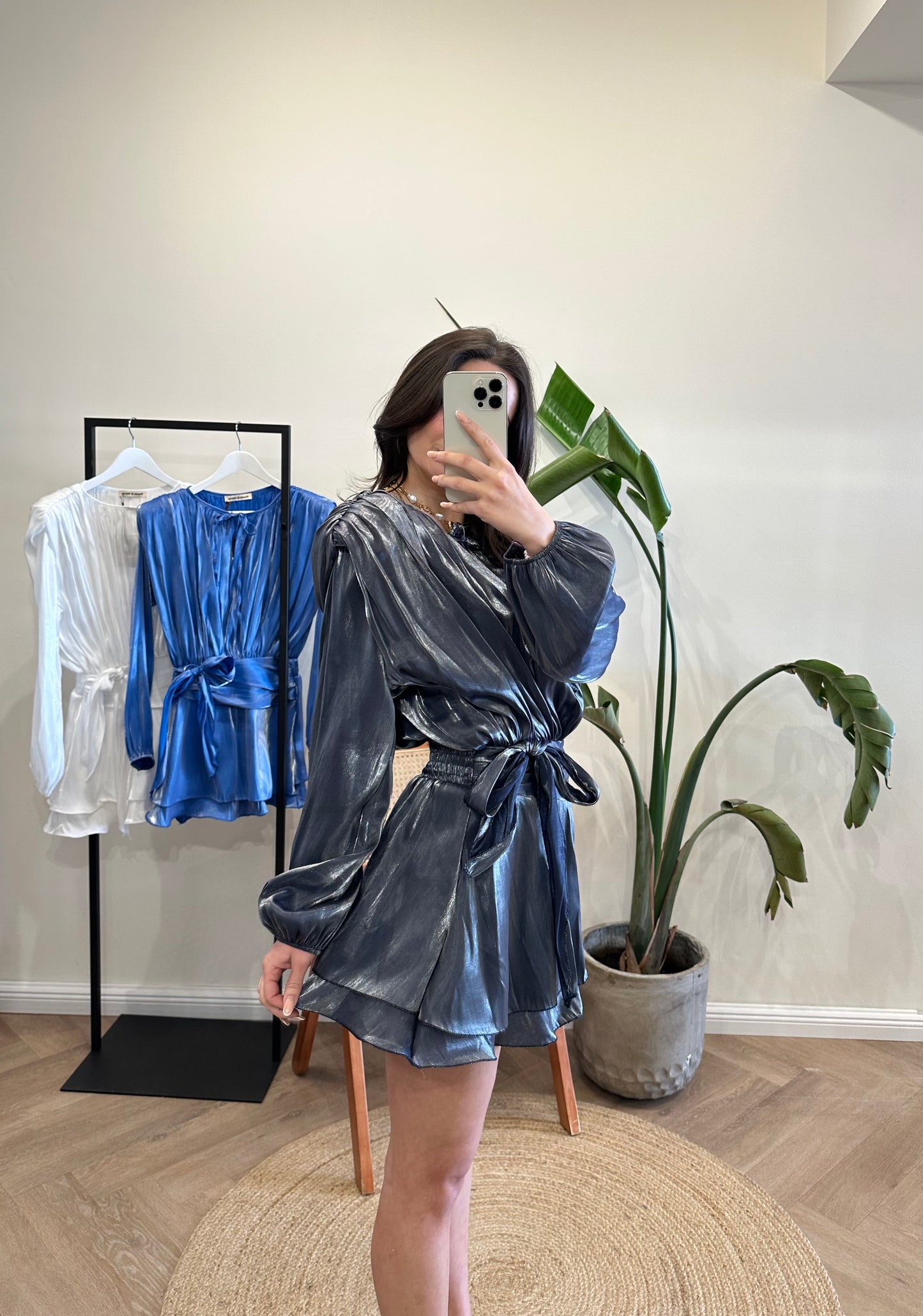 Kleid Grau